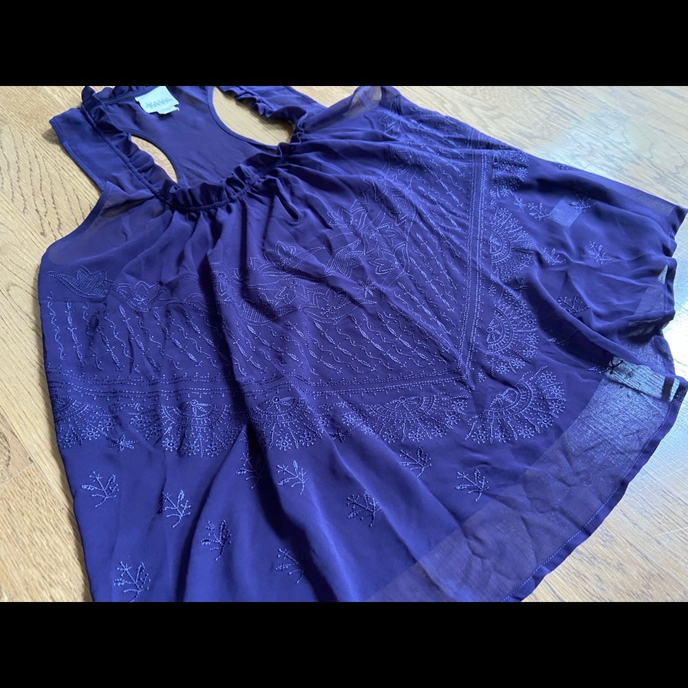 NWOT BEAUTIFUL sheer embroidered tank (M-L)